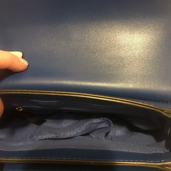 hallhuber • blue shoulder bag with flowers - Picture 4 of 6